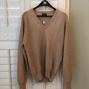 Brooks Brothers 100% Cashmere V-neck Sweater